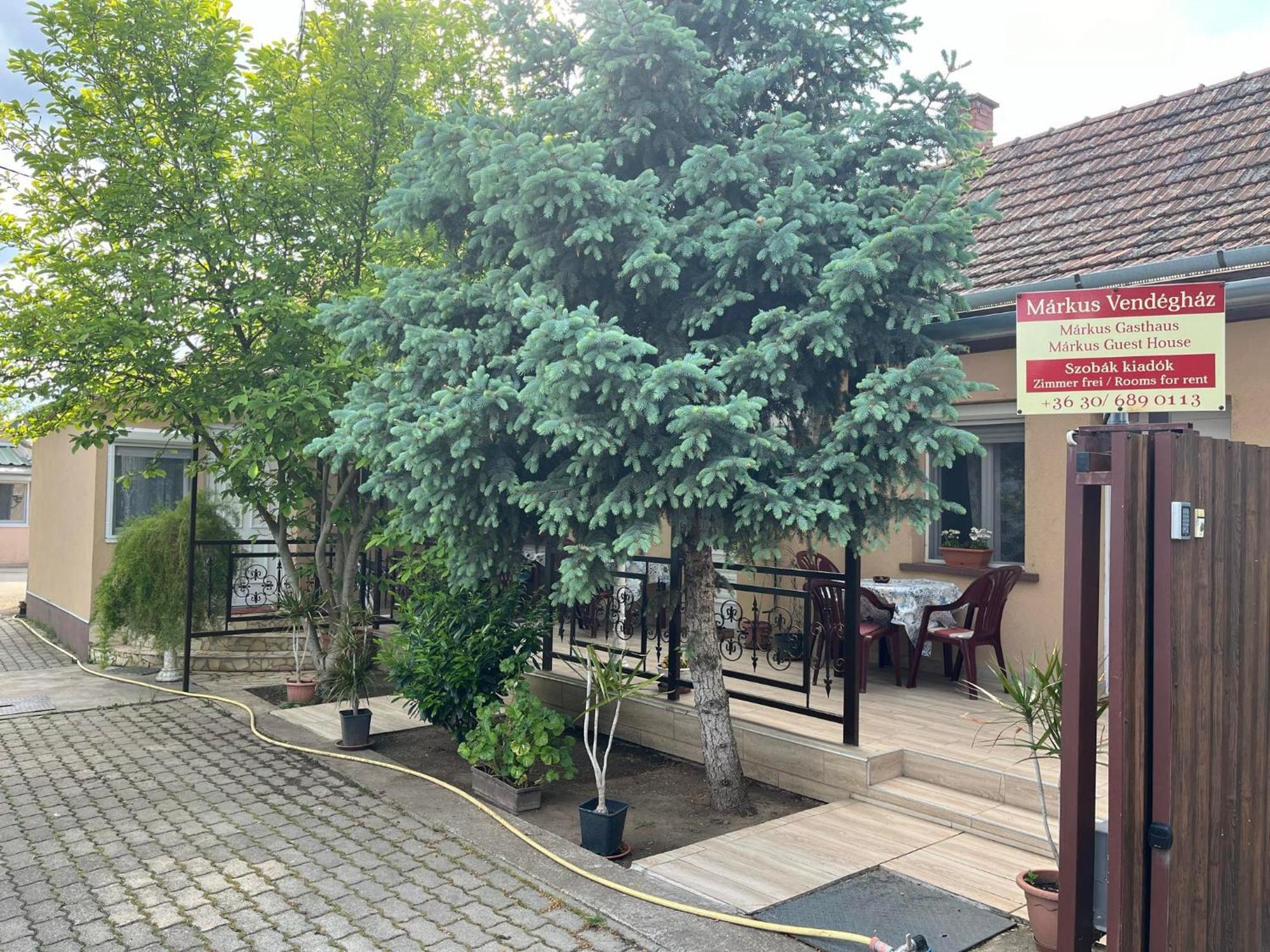 Márkus Vendégház Hajdúszoboszló Esterno foto